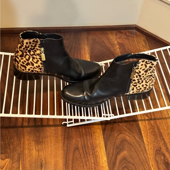 WOMANS BLONDO BLACK LEATHER AND LEOPARD BOOTIES SHORT BOOTS 10 M - Picture 6 of 12